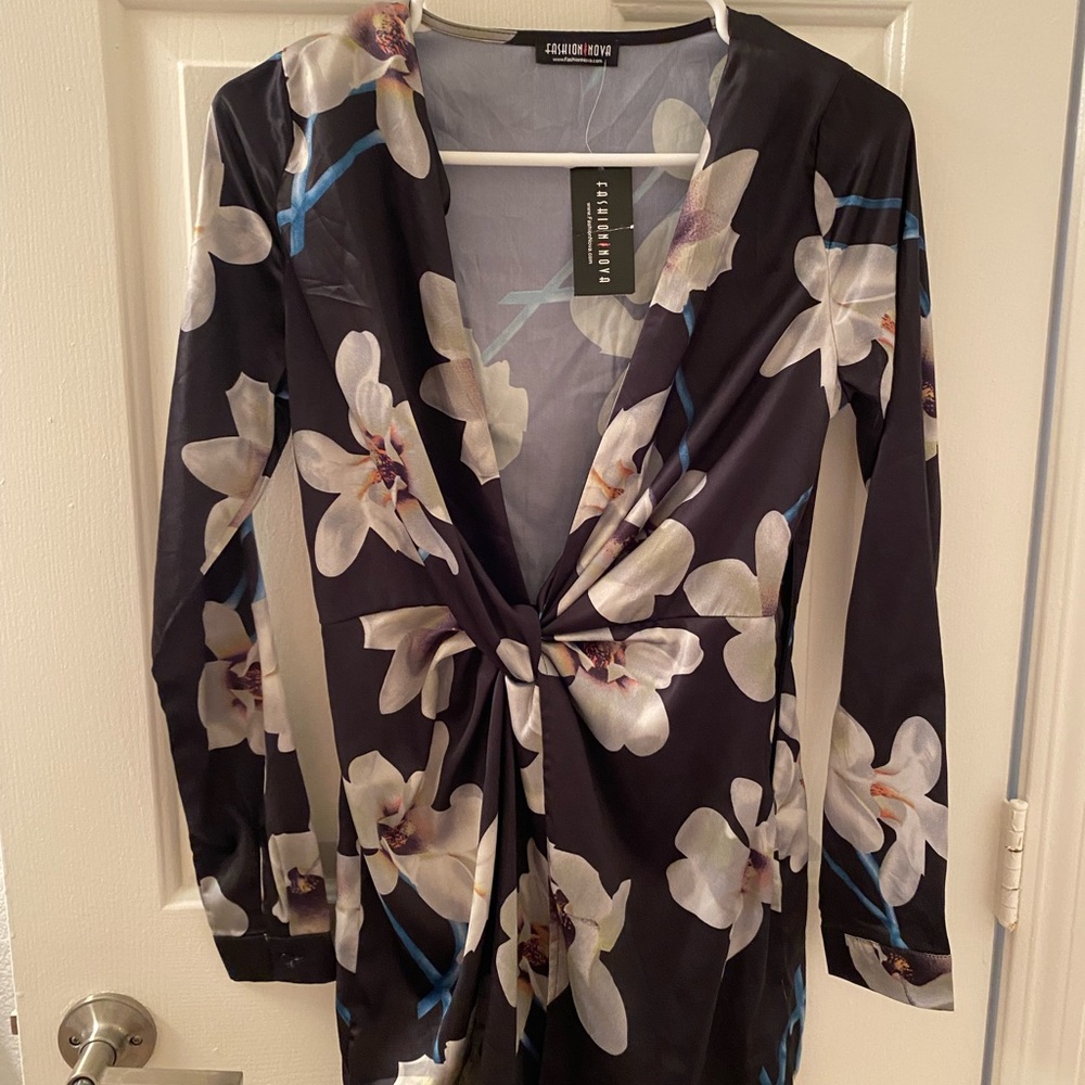 Fashion Nova Black Floral Twist Dress